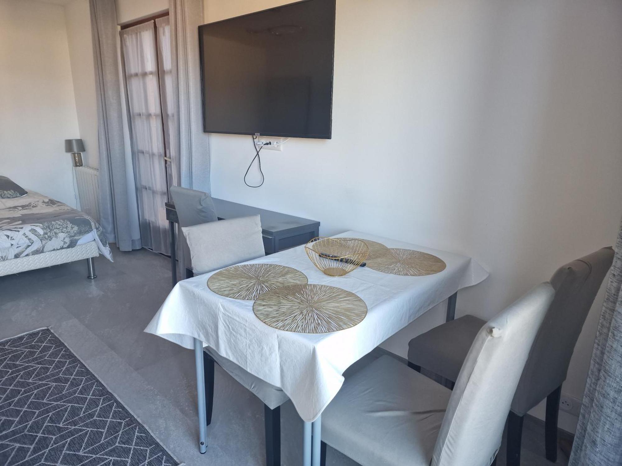 Ravissant Appartement Saint-Raphael Piscine Room photo